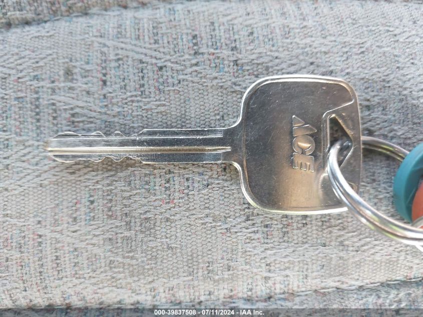 1998 Toyota Tacoma VIN: 4TAWM72N6WZ027588 Lot: 39837508