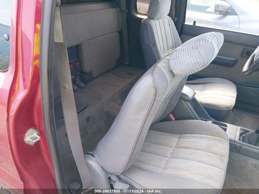 1998 Toyota Tacoma VIN: 4TAWM72N6WZ027588 Lot: 39837508