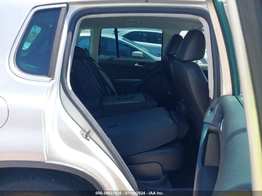 2010 Volkswagen Tiguan Wolfsburg VIN: WVGAV7AX3AW519502 Lot: 39837625