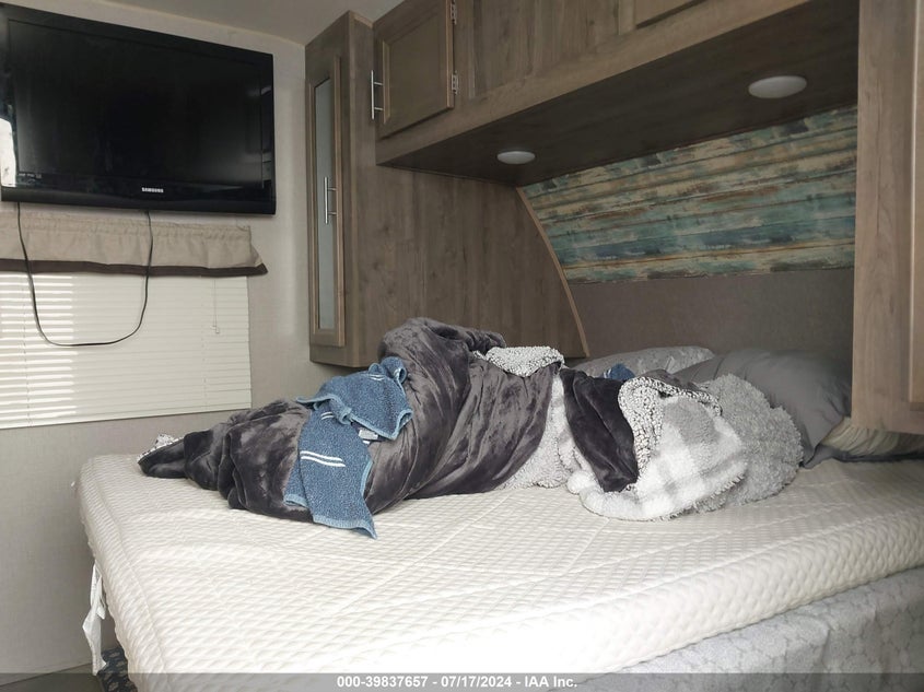 2021 COACHMEN TRAVEL (VIN: 5ZT2ARTB6MU037929