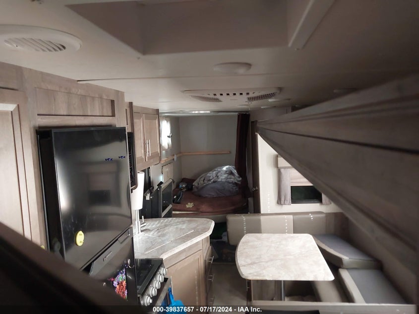 2021 COACHMEN TRAVEL (VIN: 5ZT2ARTB6MU037929