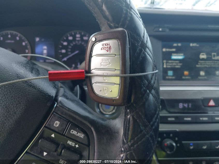 2017 Hyundai Sonata Sport/Limited VIN: 5NPE34AF8HH477734 Lot: 39838227