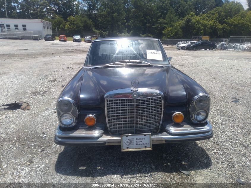 10806712002735 1972 Mercedes-Benz 280Se 4.5