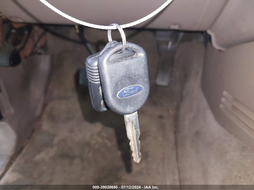 2002 Ford Explorer Xlt VIN: 1FMDU73W42UC36558 Lot: 39838695