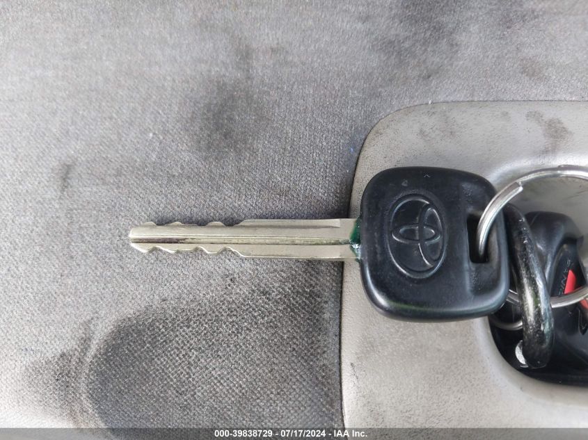 2003 Toyota Camry Le VIN: 4T1BE32K73U703162 Lot: 39838729