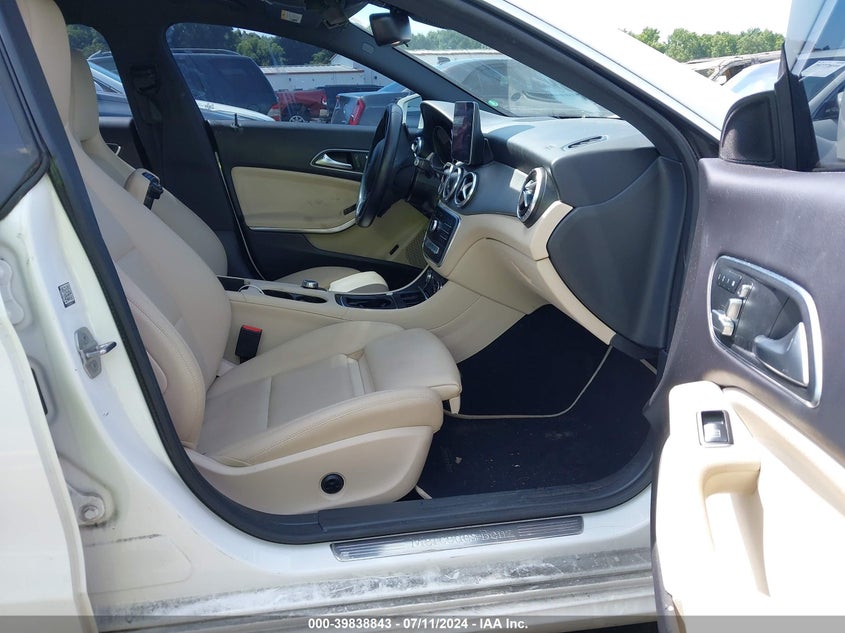 2018 MERCEDES-BENZ CLA 250 VIN: WDDSJ4EB1JN653664