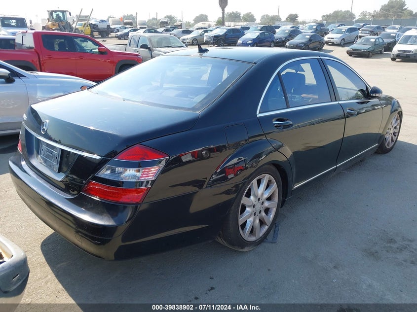 2008 Mercedes-Benz S-Class 5.5L V8 VIN: WDDNG71X38A154574 Lot: 39838902