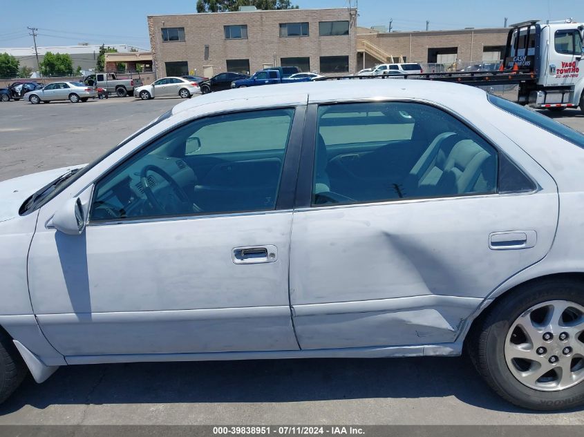 4T1BF22K11U961598 2001 Toyota Camry Le V6