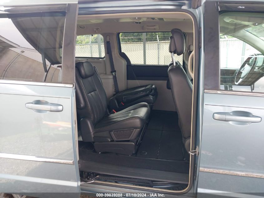 2010 Chrysler Town & Country Touring Plus VIN: 2A4RR8D16AR495675 Lot: 39839088