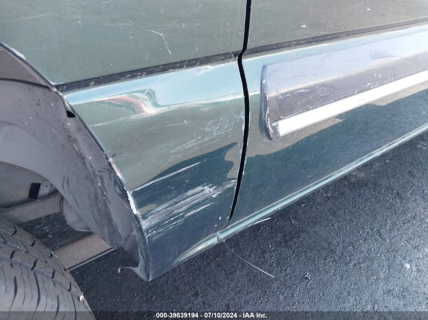 2001 Chevrolet Suburban 1500 Ls VIN: 3GNEC16T51G154244 Lot: 39839194