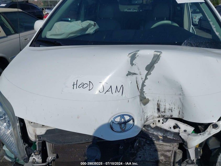 2013 Toyota Sienna Xle V6 8 Passenger VIN: 5TDYK3DC6DS388972 Lot: 39839325