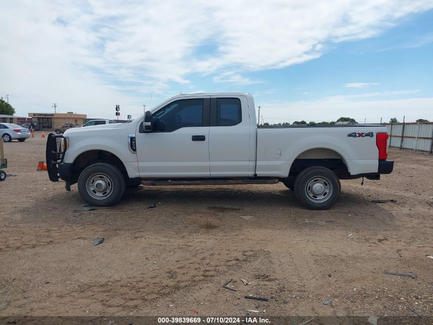 2017 Ford F-250 Xl VIN: 1FT7X2B68HEE33913 Lot: 39839669