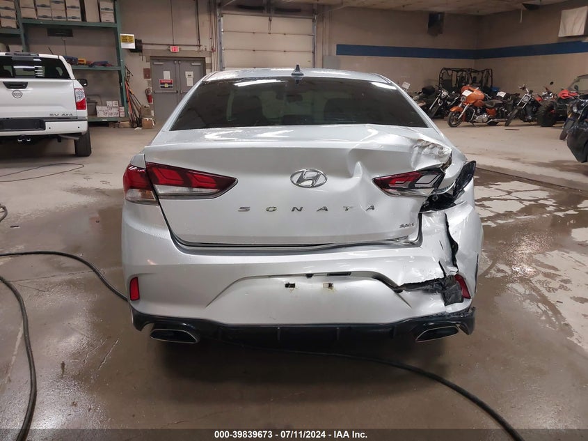 2018 HYUNDAI SONATA SPORT - 5NPE34AF2JH655708