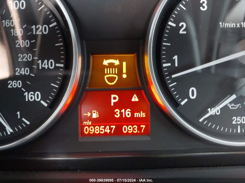 2008 BMW 328I VIN: WBAWB33528P132304 Lot: 39839895