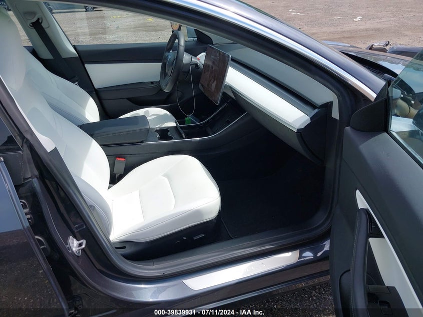 VIN 5YJ3E1EB0KF421350 2019 TESLA MODEL 3