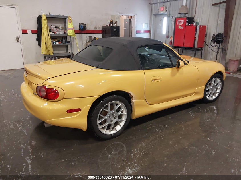 2002 Mazda Mx-5 Miata Cloth/Ls/Se VIN: JM1NB353620231380 Lot: 39840023