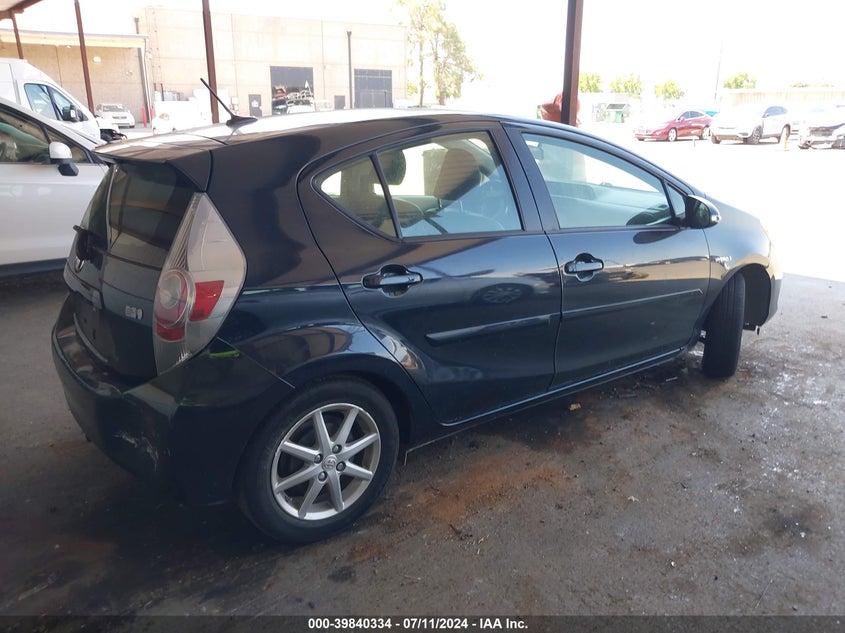 2012 Toyota Prius C Four VIN: JTDKDTB32C1013868 Lot: 39840334