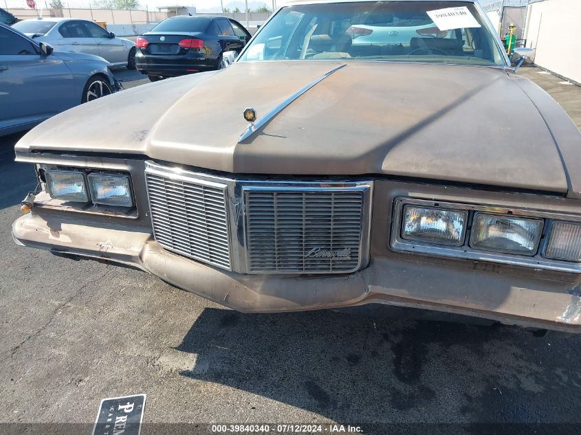 1976 Pontiac Bonneville VIN: 2R47Z6P242140 Lot: 39840340