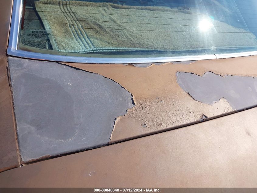 1976 Pontiac Bonneville VIN: 2R47Z6P242140 Lot: 39840340