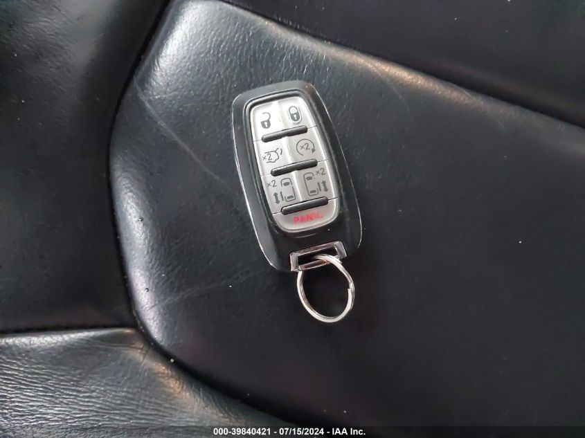 2017 Chrysler Pacifica Touring-L VIN: 2C4RC1BG3HR620647 Lot: 39840421