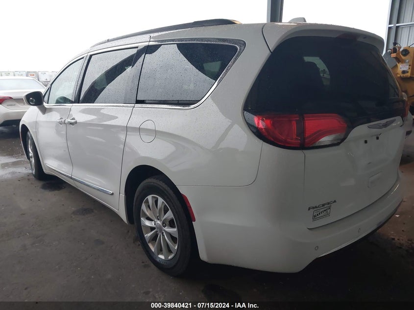 VIN 2C4RC1BG3HR620647 2017 CHRYSLER PACIFICA TOURING L