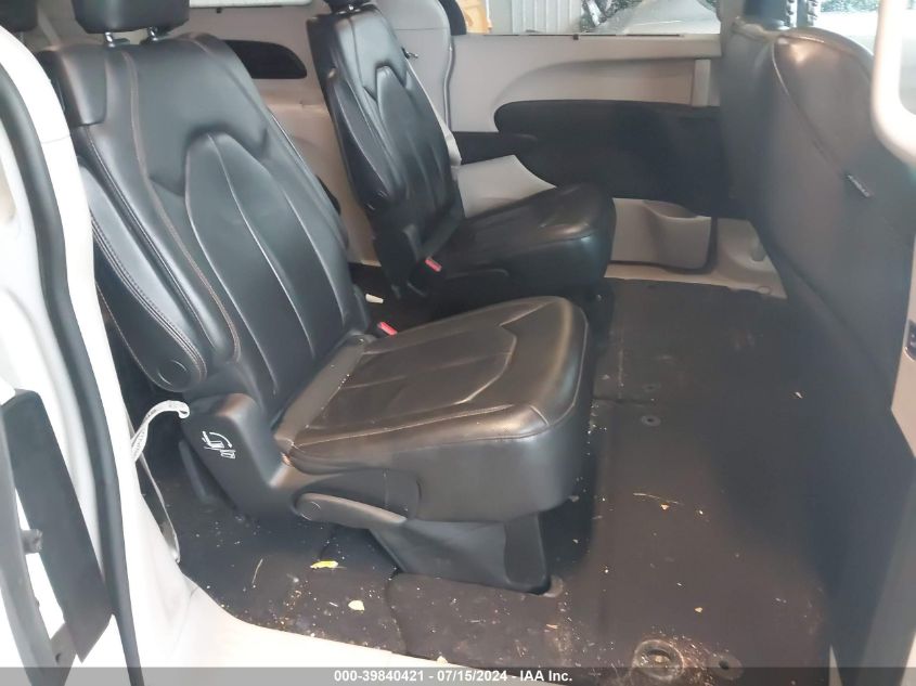 2017 Chrysler Pacifica Touring-L VIN: 2C4RC1BG3HR620647 Lot: 39840421