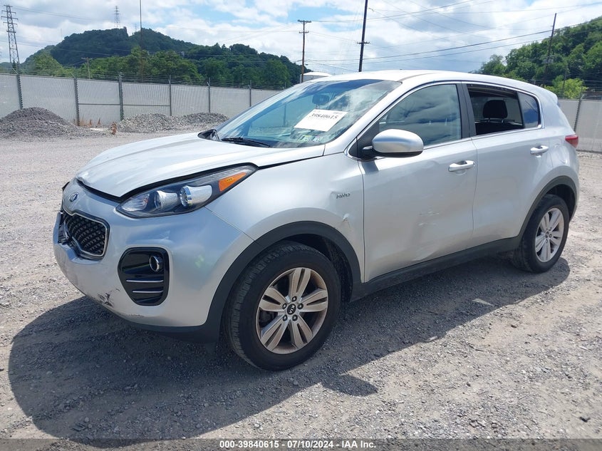 VIN KNDPMCAC9K7592621 2019 KIA SPORTAGE LX