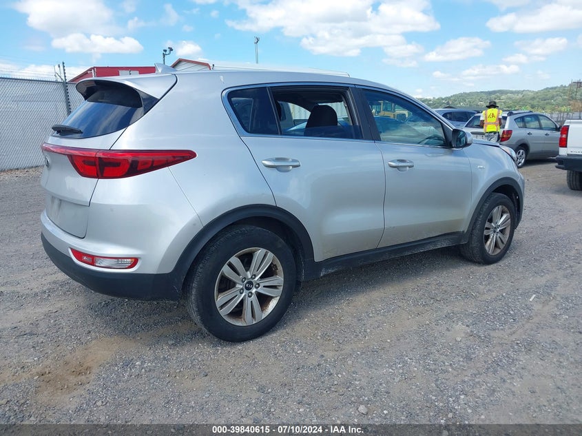 VIN KNDPMCAC9K7592621 2019 KIA SPORTAGE LX