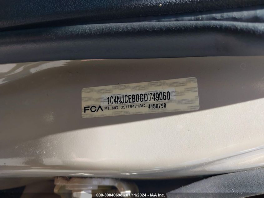 2016 Jeep Compass Latitude VIN: 1C4NJCEB0GD749060 Lot: 39840698