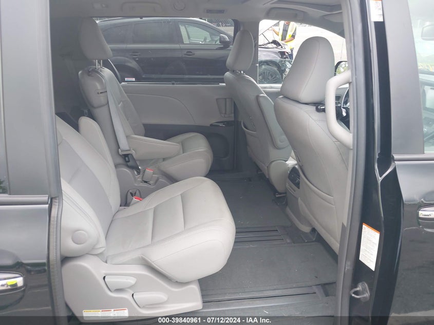 2016 Toyota Sienna Xle Premium 8 Passenger VIN: 5TDYK3DC8GS696472 Lot: 39840961