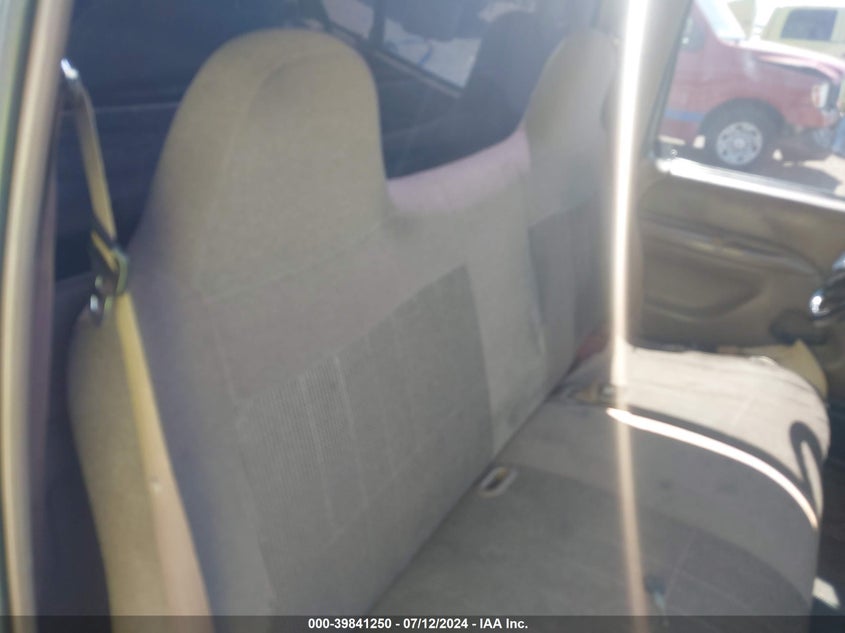 1996 Ford F250 VIN: 2FTHF25HXTCA55015 Lot: 39841250