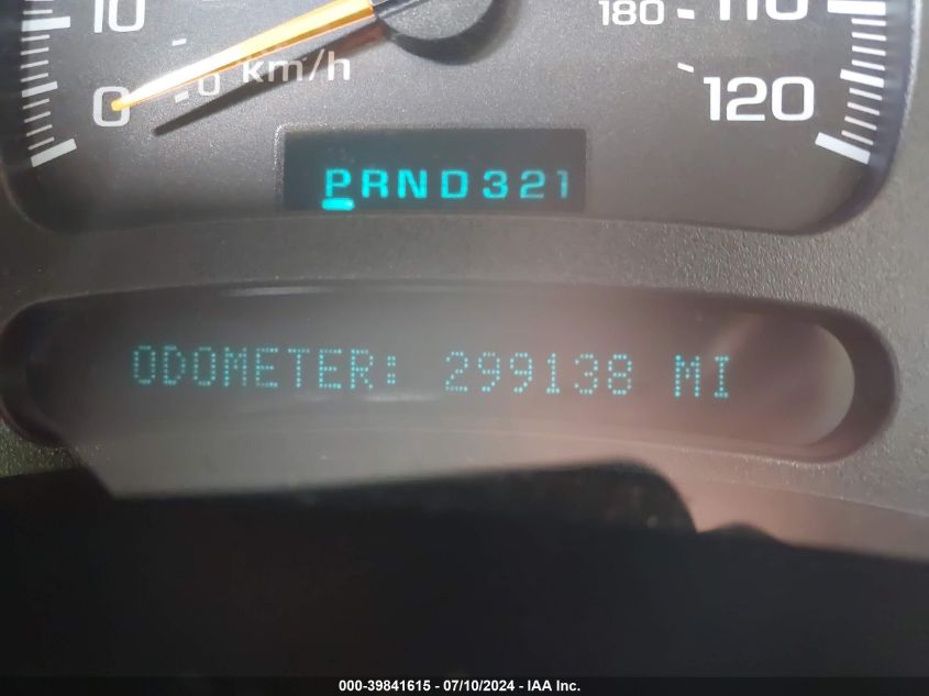 2004 Chevrolet Suburban 1500 Lt VIN: 1GNFK16Z84J151532 Lot: 39841615