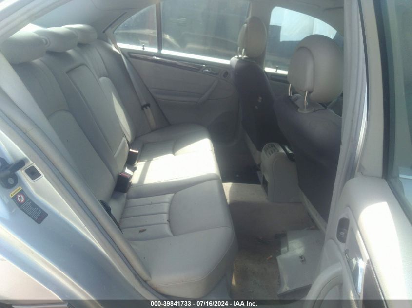 2005 Mercedes-Benz C 320 Luxury/Sport VIN: WDBRF64J75F588798 Lot: 39841733