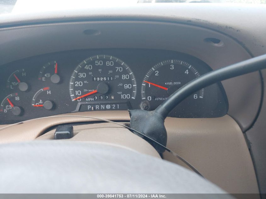 1998 Ford Expedition Eddie Bauer/Xlt VIN: 1FMRU17L9WLA50450 Lot: 39841753