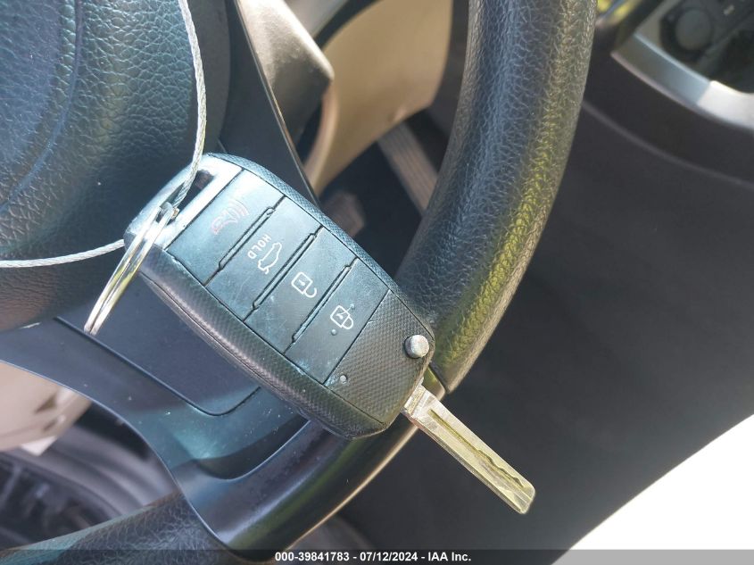 2015 Kia Optima Lx VIN: 5XXGM4A70FG477153 Lot: 39841783