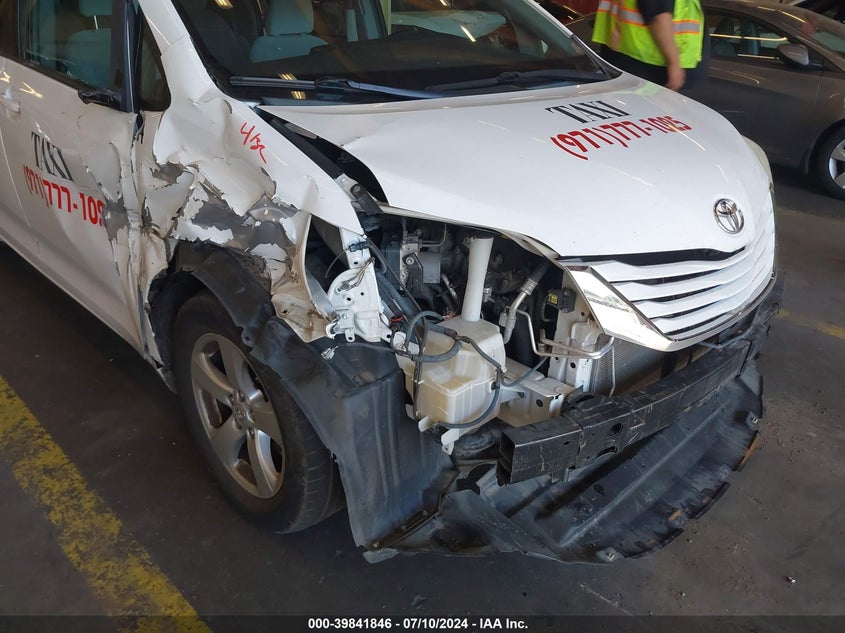 2015 Toyota Sienna Le 8 Passenger VIN: 5TDKK3DC4FS568783 Lot: 39841846