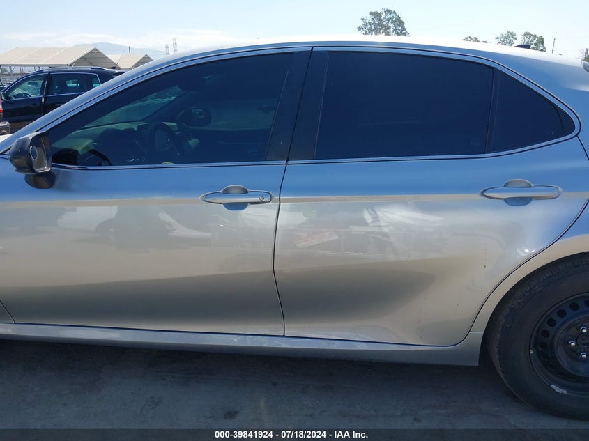 2022 TOYOTA CAMRY LE HYBRID - 4T1C31AK0NU598175