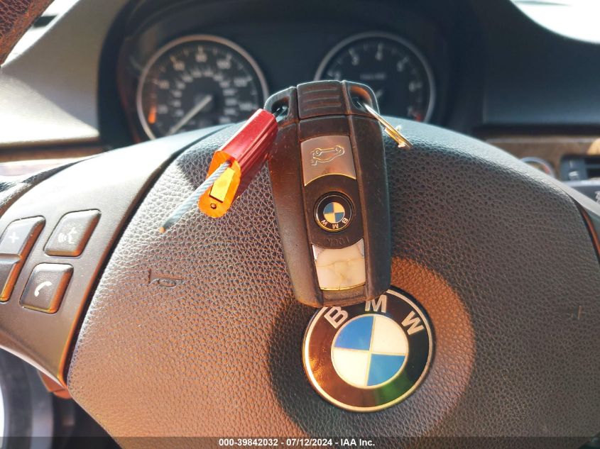 2009 BMW 328I VIN: WBAPH57549NL77028 Lot: 39842032