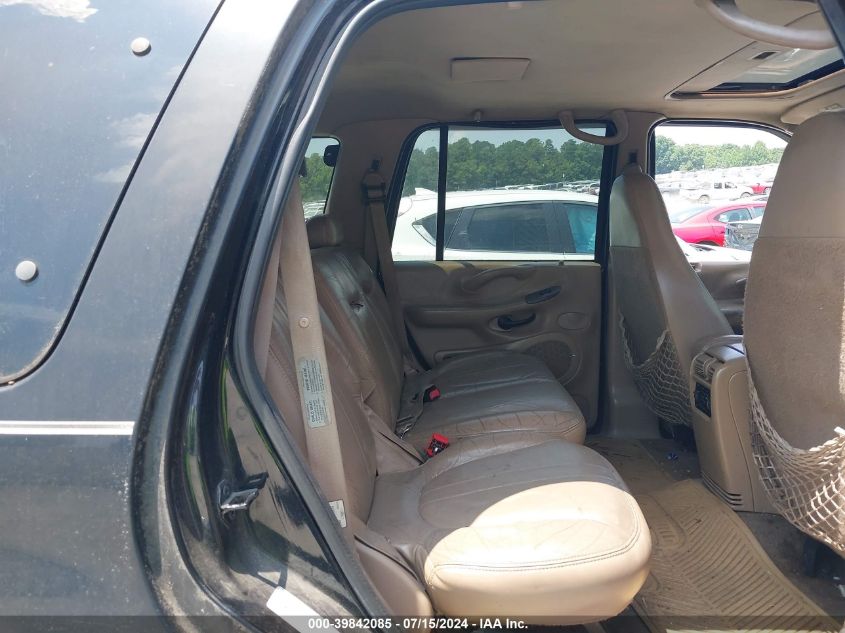 1998 Ford Expedition Eddie Bauer/Xlt VIN: 1FMRU1762WLC13904 Lot: 39842085