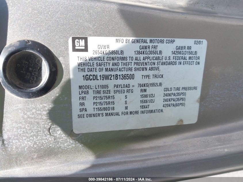 2001 Chevrolet Astro VIN: 1GCDL19W21B136500 Lot: 39842186