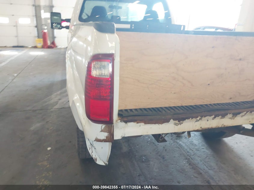 2010 Ford F-250 Super Duty VIN: 1FTNF2B54AEB14354 Lot: 39842355