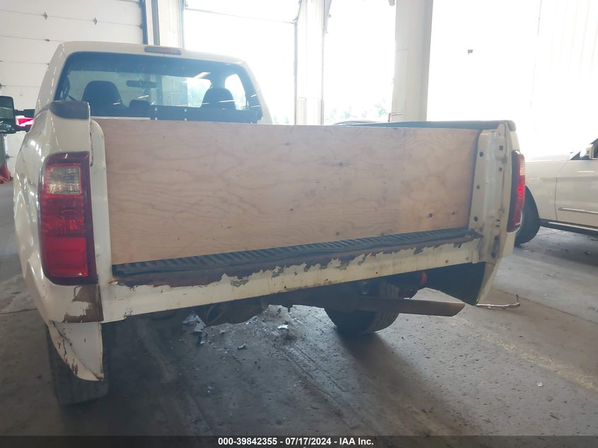 2010 Ford F-250 Super Duty VIN: 1FTNF2B54AEB14354 Lot: 39842355