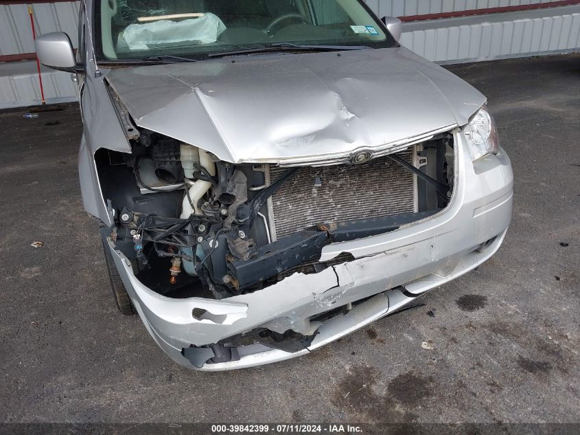 2008 Chrysler Town & Country Touring VIN: 2A8HR54P08R698777 Lot: 39842399