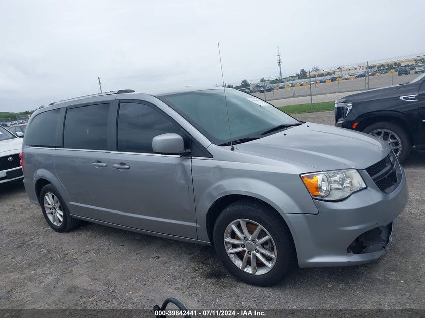 VIN 2C4RDGCG4JR250393 2018 DODGE GRAND CARAVAN SXT