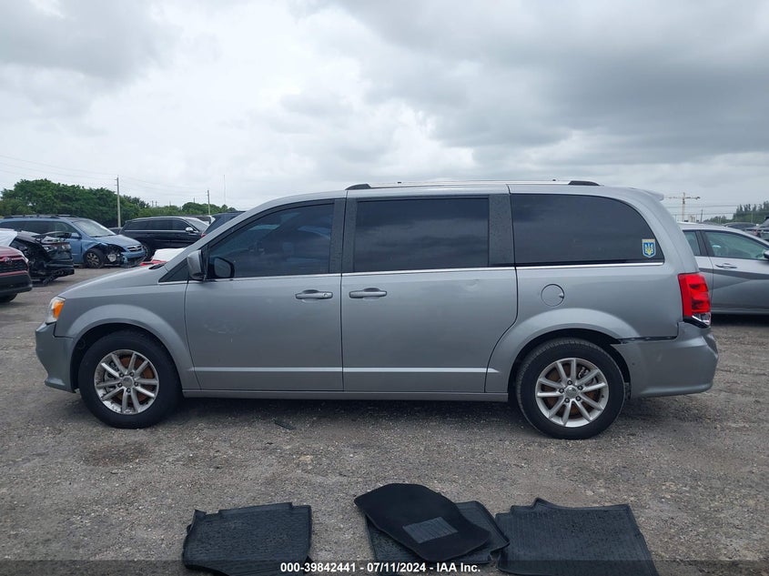 VIN 2C4RDGCG4JR250393 2018 DODGE GRAND CARAVAN SXT