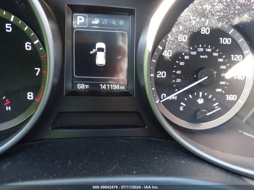 2017 Hyundai Santa Fe Se VIN: KM8SMDHF1HU207820 Lot: 39842476