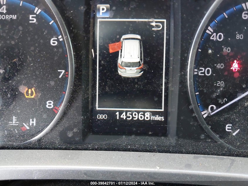 2018 TOYOTA RAV4 XLE - JTMWFREV6JD122051