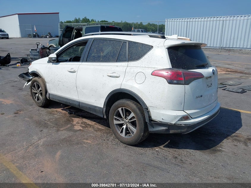 2018 TOYOTA RAV4 XLE - JTMWFREV6JD122051