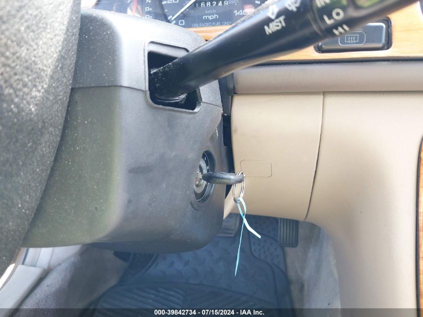 1995 Honda Accord Ex VIN: 1HGCD5660SA010052 Lot: 39842734