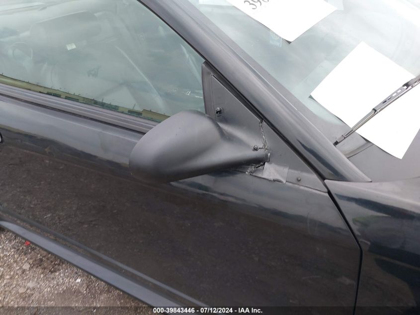 2000 Ford Mustang VIN: 1FAFP4043YF138517 Lot: 39843446